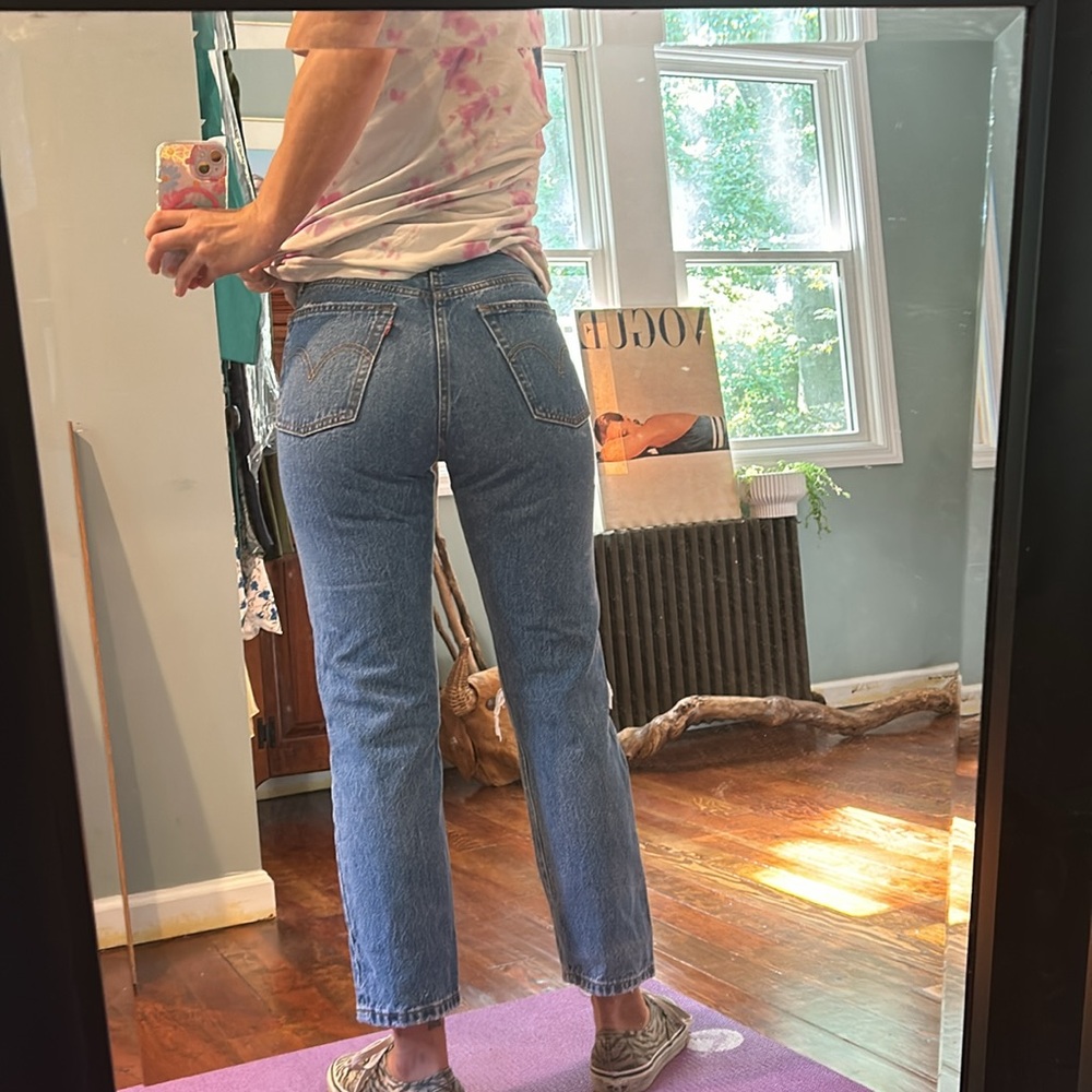 Levi jeans 👖 - Picture 2 of 9
